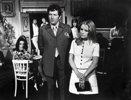Donald Sutherland, Jo Ann, Pflug, on-set of the film, "M*A*S*H", 1970