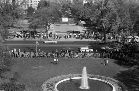 Demonstrators picketing along Pennsylvania Avenue in response to the crisis in Cuba, North Lawn of
