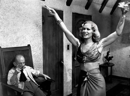 Billy Barty, Karen Black, on-set of the film, "The Day Of The Locust", Paramount Pictures, 1975
