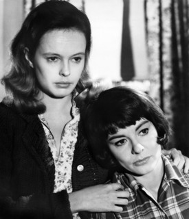 Sandy Dennis, Anne Heywood, on-set of the film, "The Fox", Warner Bros.-Seven Arts, Claridge