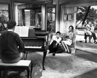 Maximilian Schell, Richard Beymer, Rosalind Russell, Annette, Gorman, Jack Hawkins, on-set of the