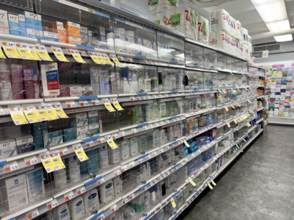 Merchandise aisle, Duane Reade by Walgreens, New York City
