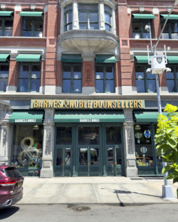 Barnes & Noble Booksellers, building exterior, West 17th Street, Manhattan, New York City, New