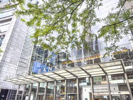 Deutsche Bank Center, building exterior entrance to The Shops at Columbus Circle, 10 Columbus