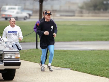 U.S. President Bill Clinton jogging around reflecting pool, Washington, D.C., USA, Sharon Farmer,