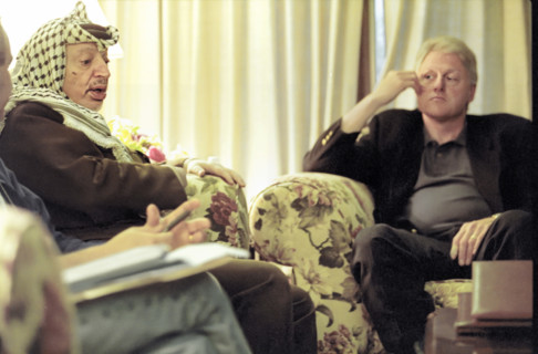 U.S. President Bill Clinton meeting with Palestinian Authority Chairman Yasser Arafat at Camp David