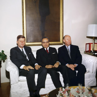 U.S. President John F. Kennedy meeting with UN Secretary General U Thant (center) and U.S.