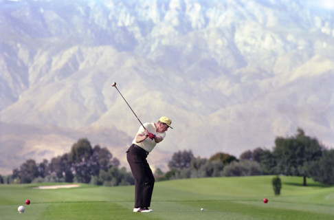 U.S. President Ronald Reagan playing golf at the Annenberg estate, Rancho Mirage, California, USA,