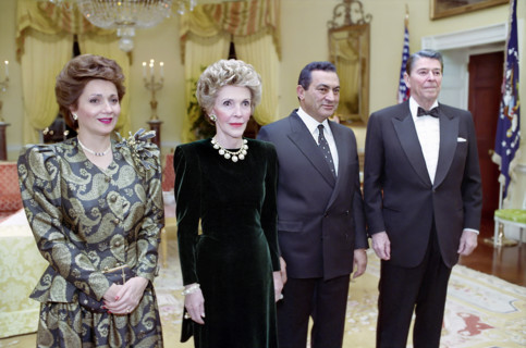 U.S. President Ronald Reagan and U.S. First Lady Nancy Reagan with Egypt President Hosni Mubarak