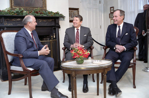 U.S. President Ronald Reagan and U.S. Vice President/U.S. President-elect George H.W. Bush with