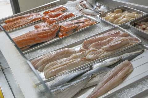 Fresh seafood display, Rozzo's Fish Market, 159 9th Avenue, Manhattan, New York City, New York, USA