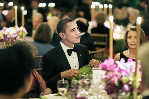 U.S. President Barack Obama (with Nancy Pelosi at right), hosting state dinner in honor of Prime