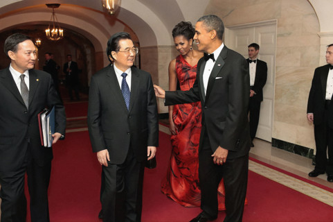 U.S. President Barack Obama and U.S. First Lady Michelle Obama saying goodbye to President Hu