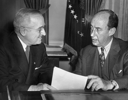 U.S. President Harry S. Truman (left) meeting with Illinois Governor and former Democratic