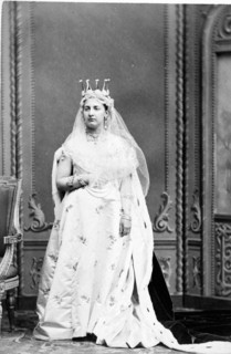 Maria Victoria della Cisterna Duchesse d'Aoste, éphémère Reine d'Espagne