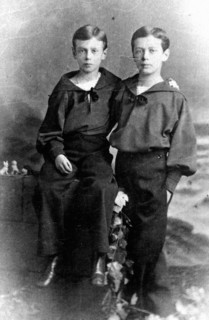 Le Futur Nicolas II de Russie et son frère le Grand Duc Georges Alexandrovitch