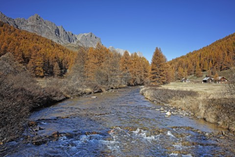 Névache en automne, Vallée de la Clarée, Hautes-Alpes