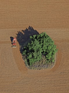 Scène agricole avec tracteur, Oise
