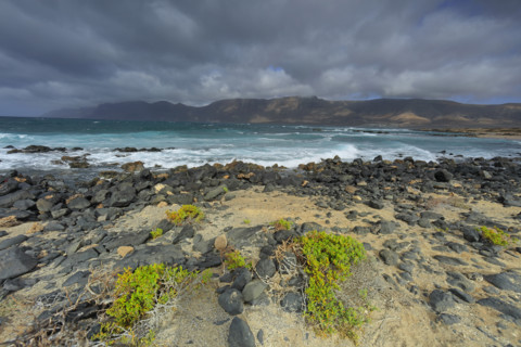 Plage volcanique de Famara, île de Lanzarote