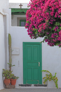 Portes colorées et fleuries sur île de Lanzarote