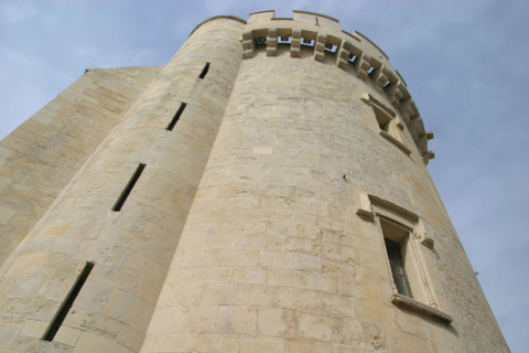 France, Normandie, calvados, caen, tour leroy restauree vestige, gothique, creneaux, machicoulis,