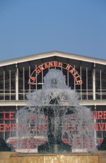 France, Paris 19e, fontaine des Lions de Nubie, eau, grande halle de la Villette
