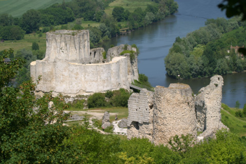 France, Haute Normandie, vallee de la Seine, eure, les andelys, chateau gaillard, vestige, richard coeur de lion, vue sur le village des andelys et la boucle de la Seine,