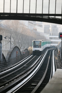France, Paris 13e - metro aerien, quai de la gare, rails, RATP,
