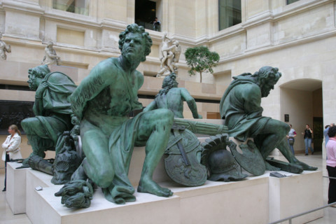 France, Paris 1er, musee du louvre, cour puget, groupe de sculpture, les nations soumises, cour puget,