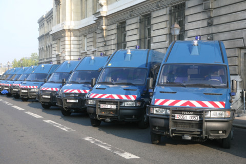 France, Paris 1e, ile de la cite, quai des orfevres, police, vehicule de gendarmerie pres du palais de justice,