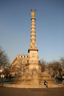 France, Paris 1e, place du chatelet fontaine et colonne,