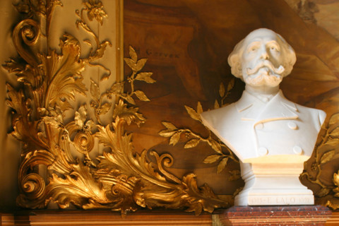 France, Paris 2e, opera comique, salle Favart, place Boieldieu, salle de spectacle, foyer, sculpture, statue, buste de Lalo
