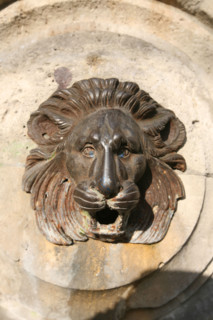 France, Paris 3e, le marais, fontaine des haudriettes, rue des archives, detail lion,