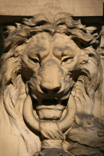 France, Paris 4e, Boulevard Henri IV, detail immeuble au no 15, representation d'un lion,