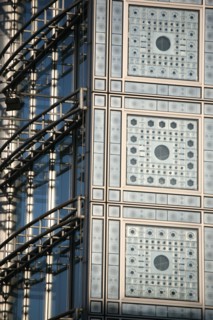 France, Paris 5e, institut du monde arabe, jean nouvel architecte, place mohammed V, detail des fenetres a diaphragme, moucharabieh,