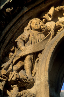 France, Paris 5e, hotel de cluny, musee du moyen age, cour d'honneur, 6 place painleve, rue du sommerard, arcades, art gothique, detail portail, personnage,