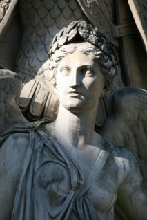 France, Paris 7e, mairie du 7e, 116 rue de Grenelle, ancien hotel Le Coigneux, facade sur jardin, detail sculpture femme,