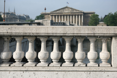 France, Paris 7e, palais bourbon, assemblee nationale depuis la place de la concorde, balustrade,