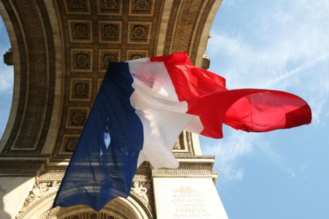 France, Paris 8e, arc de triomphe, place de l'etoile, apres le 11 novembre, drapeau francais,