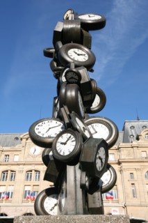 France, Paris 8e, gare saint lazare, cour de rome, cour du havre, l'heure de tous, sculpture, d'Arman (1985)