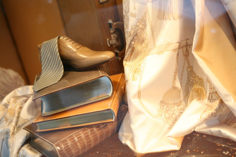 France, Paris 8e, boutique de luxe, rue du faubourg saint honore, Hermes, vitrine,