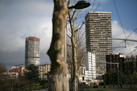 France, Paris 13e, tours boulevard kellerman et tour super Italie en arriere plan, arbre, gratte ciel,