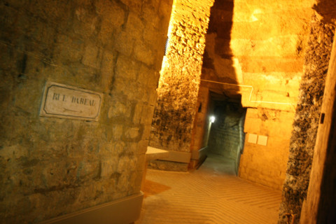 France, Paris 14e, les catacombes, entree place Denfert Rochereau, souterrain, galeries, cloche de Fontis