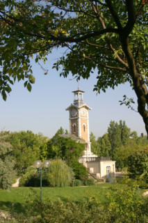 France, Paris 15e, parc georges brassens, jardin public, arbres, ancienne tour des abattoirs
