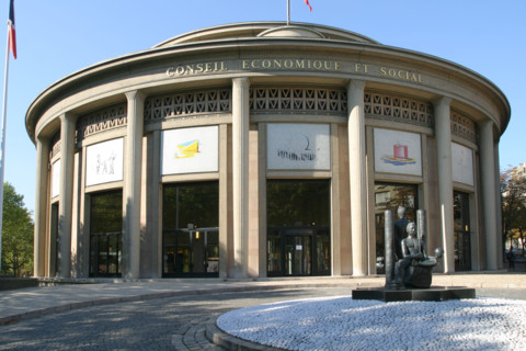 France, Paris 16e, conseil economique et social, avenue d'iena
ancien musee des travaux publics, architecte auguste perret, beton,