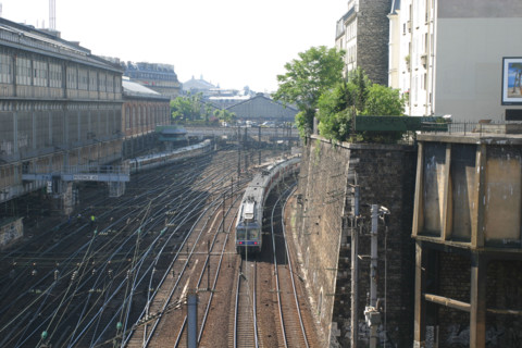 France, Paris 17e, quartier des Batignolles, voies de la gare saint lazare, voie ferree, train, sncf