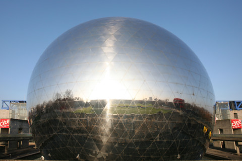France, Paris 19e, parc de la Villette, cite des sciences et de l'industrie, et la geode, cinema dome,