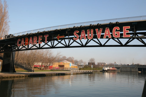 France, Paris 19e, parc de la Villette, pres du cabaret sauvage, canal de l'ourcq, eau, pont,
