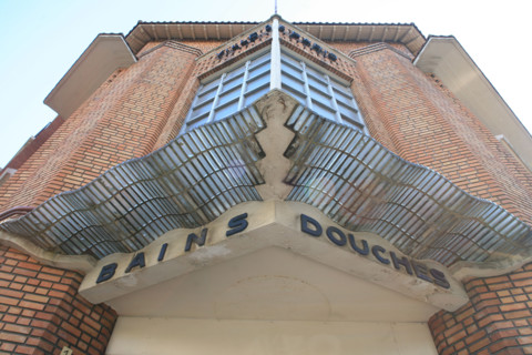 France, bains douches