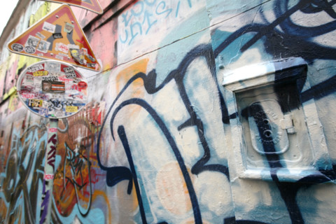 France, Paris 20e, Belleville, rue denoyez, squat d'artistes, graffiti, tag,